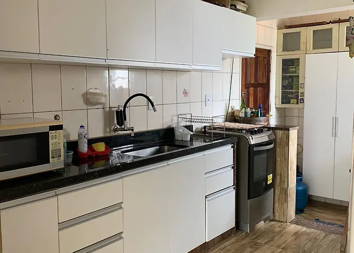 Apartamento No Rio Vermelho - 2 Quartos - 10 Minutos Com Pe Pra Praia